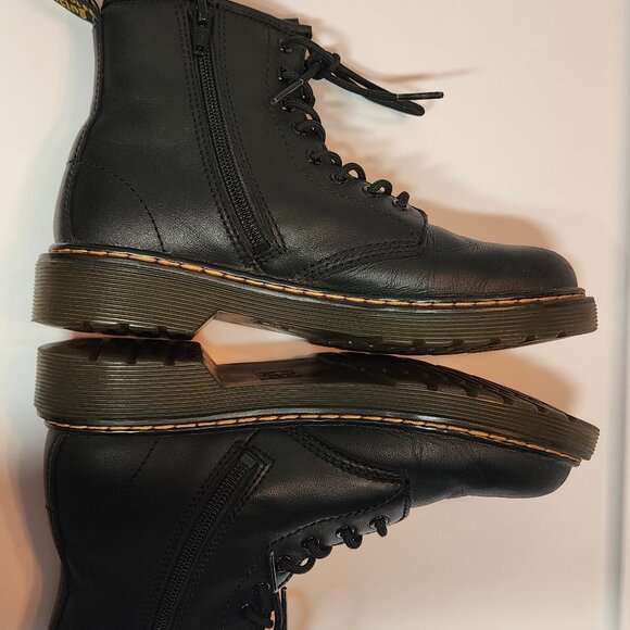 New Dr. Martens 1460 J black kids boots - Picture 3 of 4